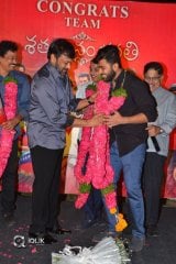 Chiranjeevi Felicitates Shatamanam Bhavathi Team